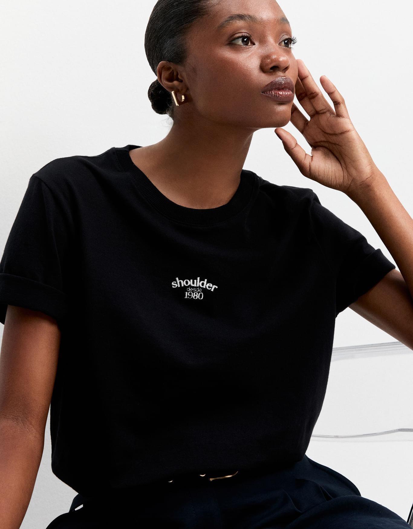 T-Shirt Bordado Shoulder