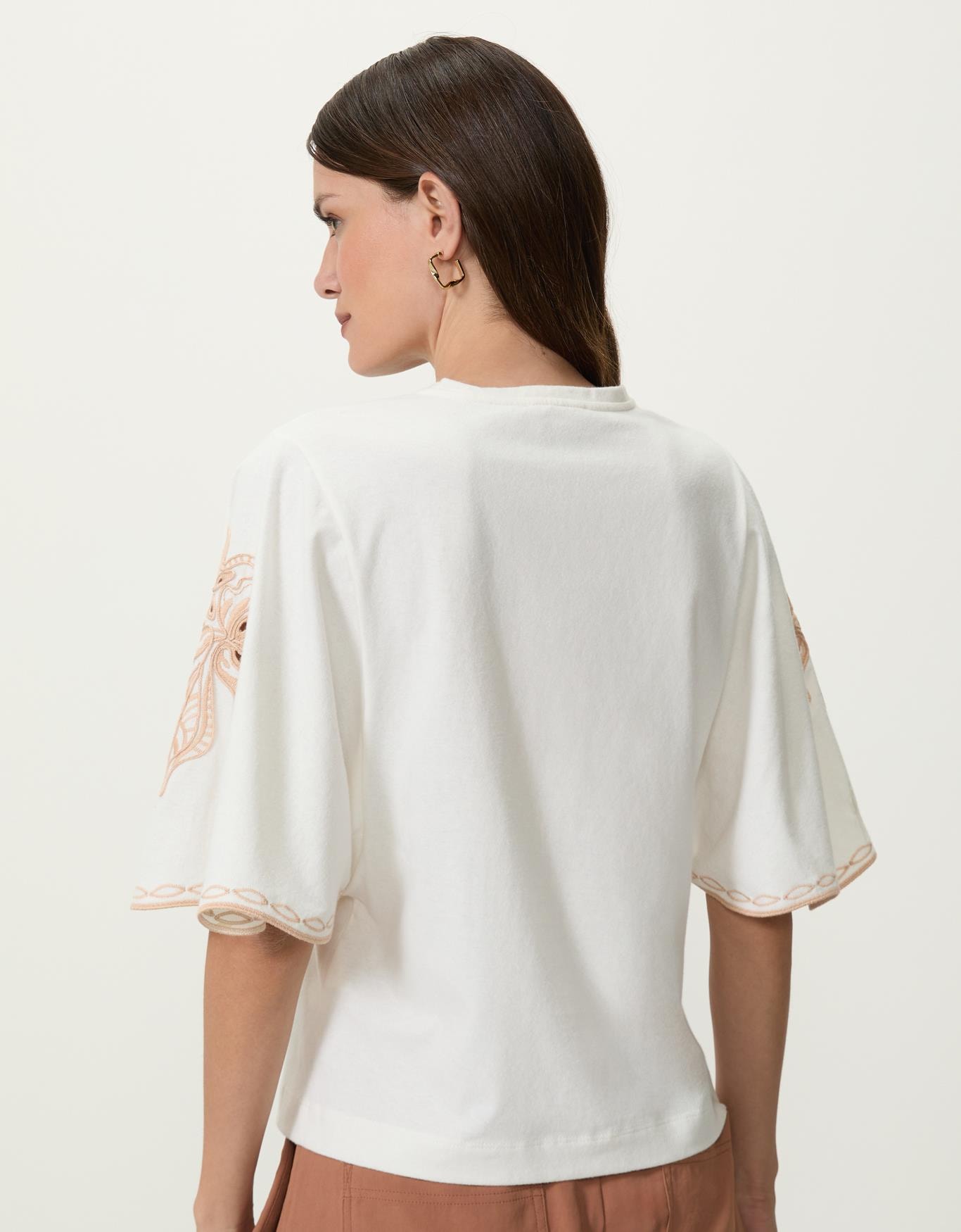 image_ea492c05-be16-49b4-b971-d6fb0e94c1c0