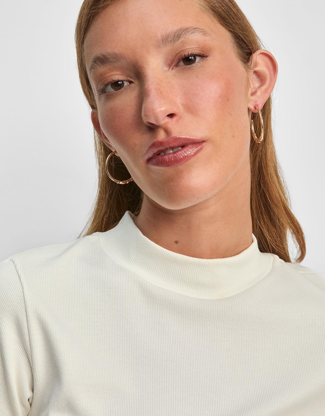 T-Shirt Canelada Gola Alta Off White