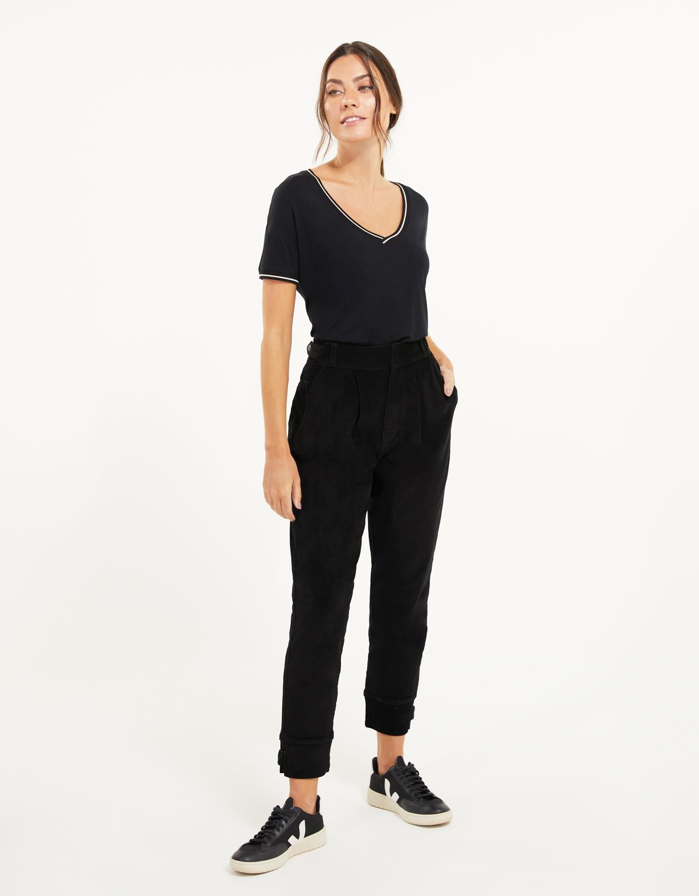 image_e986e4bd-ad52-4dc5-b5bf-8497392bc4d1