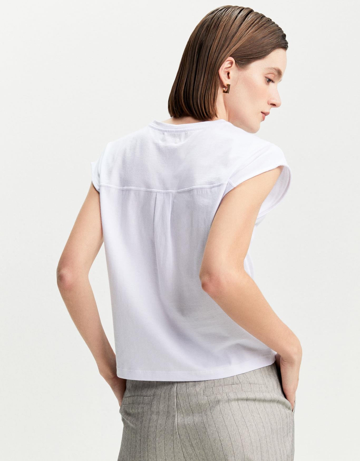 T-Shirt Detalhe Costas
