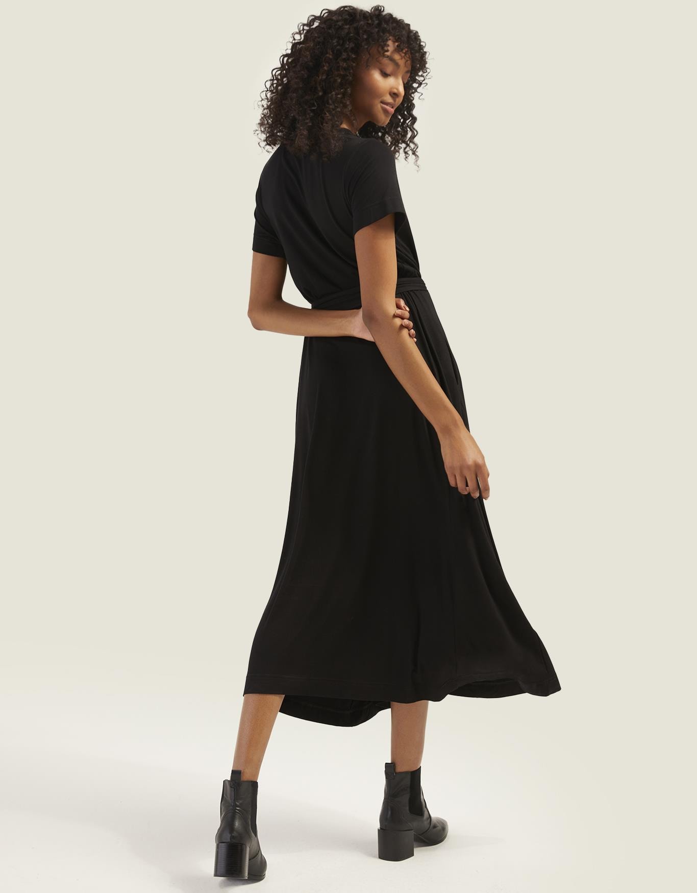 image_e6c1f9eb-c213-4a29-b3b9-3b418fa5f3e1