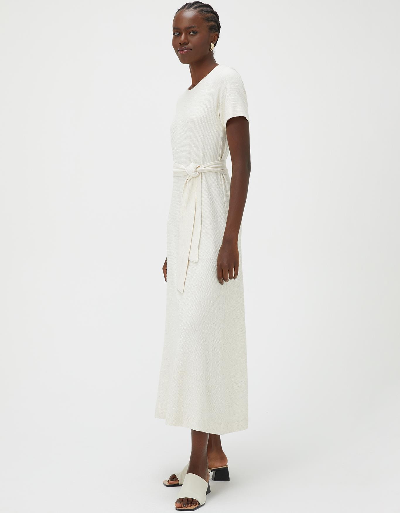 image_e0b0a6fc-c1f3-4f92-95e2-1c2b3bcd66b9