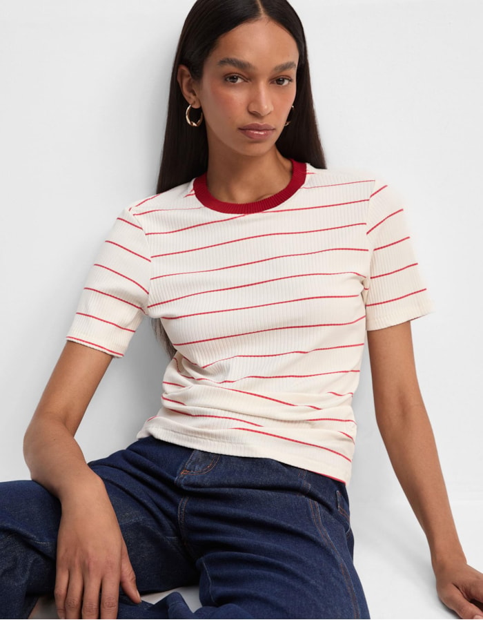 Shoulder — T-Shirt Fit Listras
