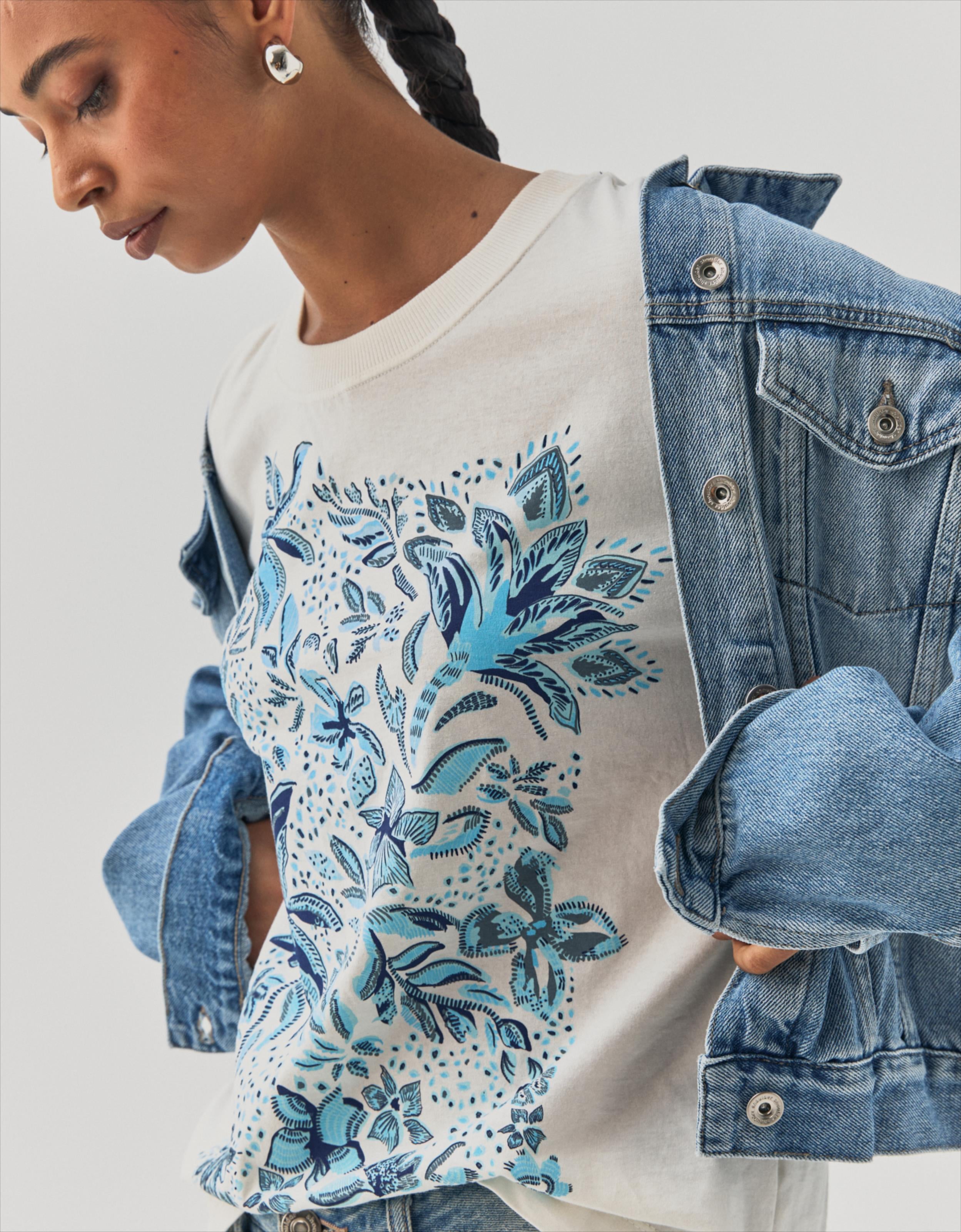 T-Shirt Floral Bordado