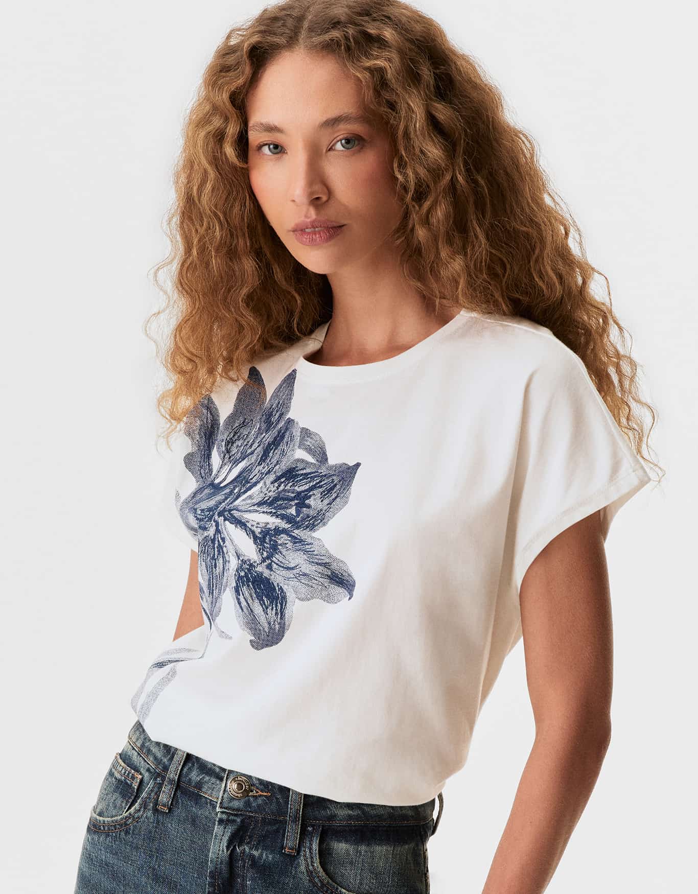 T-Shirt Floral Bordado