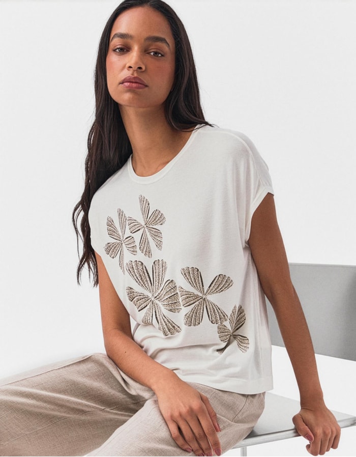 Shoulder — T-Shirt Floral Diagonal