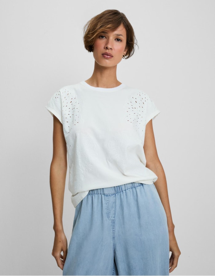 Shoulder — T-Shirt Floral Vazado