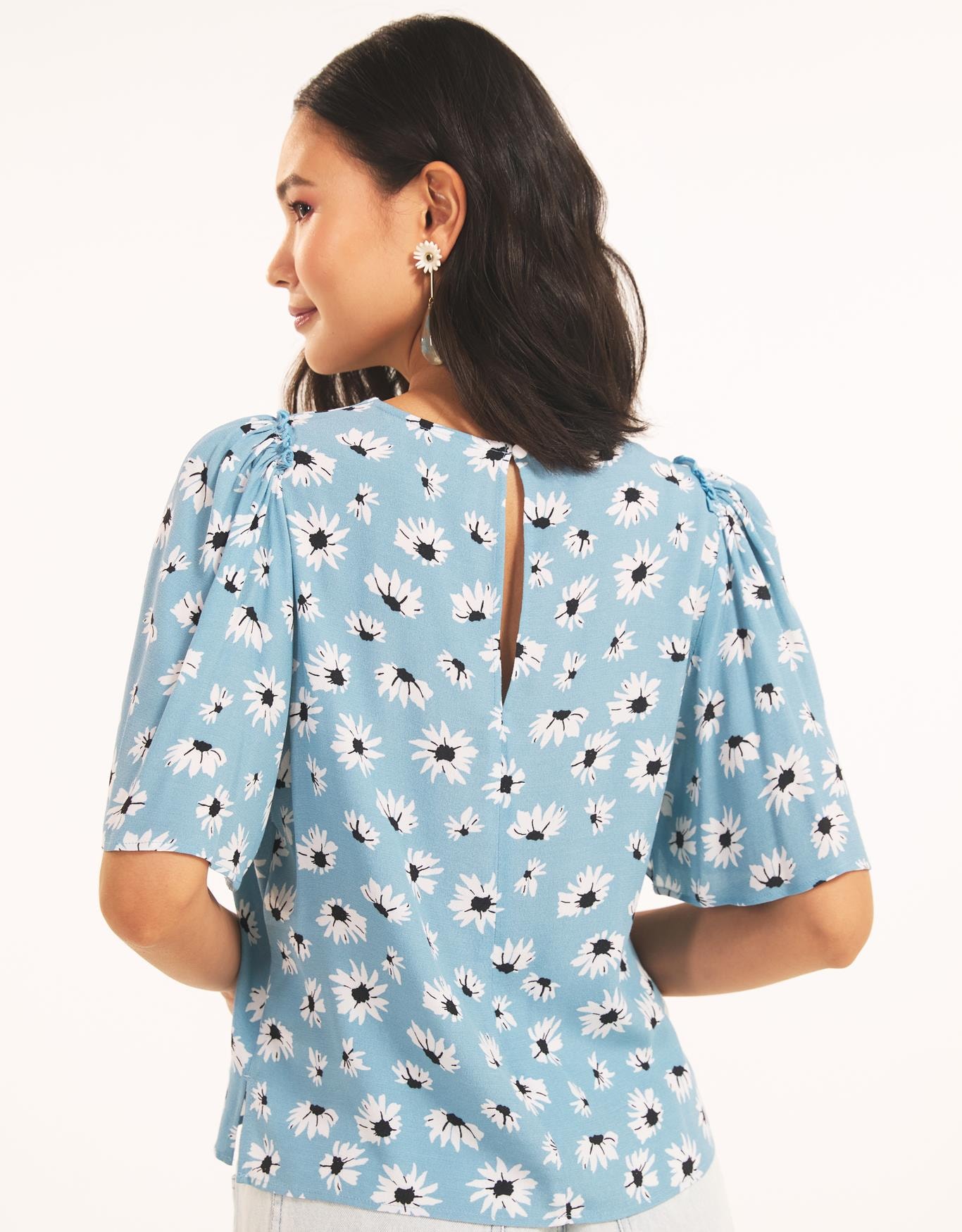 image_e12ad4ac-6a7b-44e6-b22b-a30cb6bee885