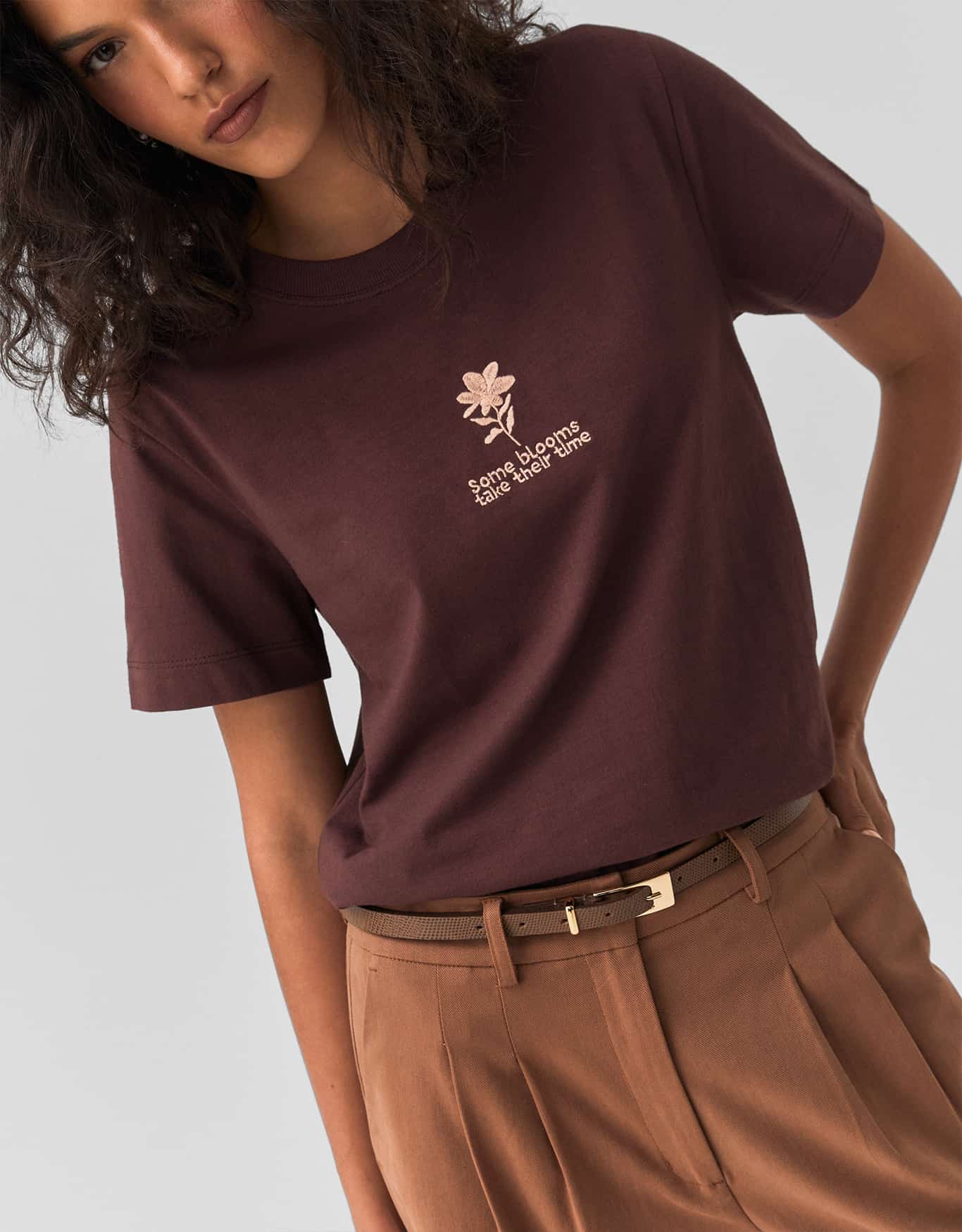 T-Shirt Mini Flor Bordada