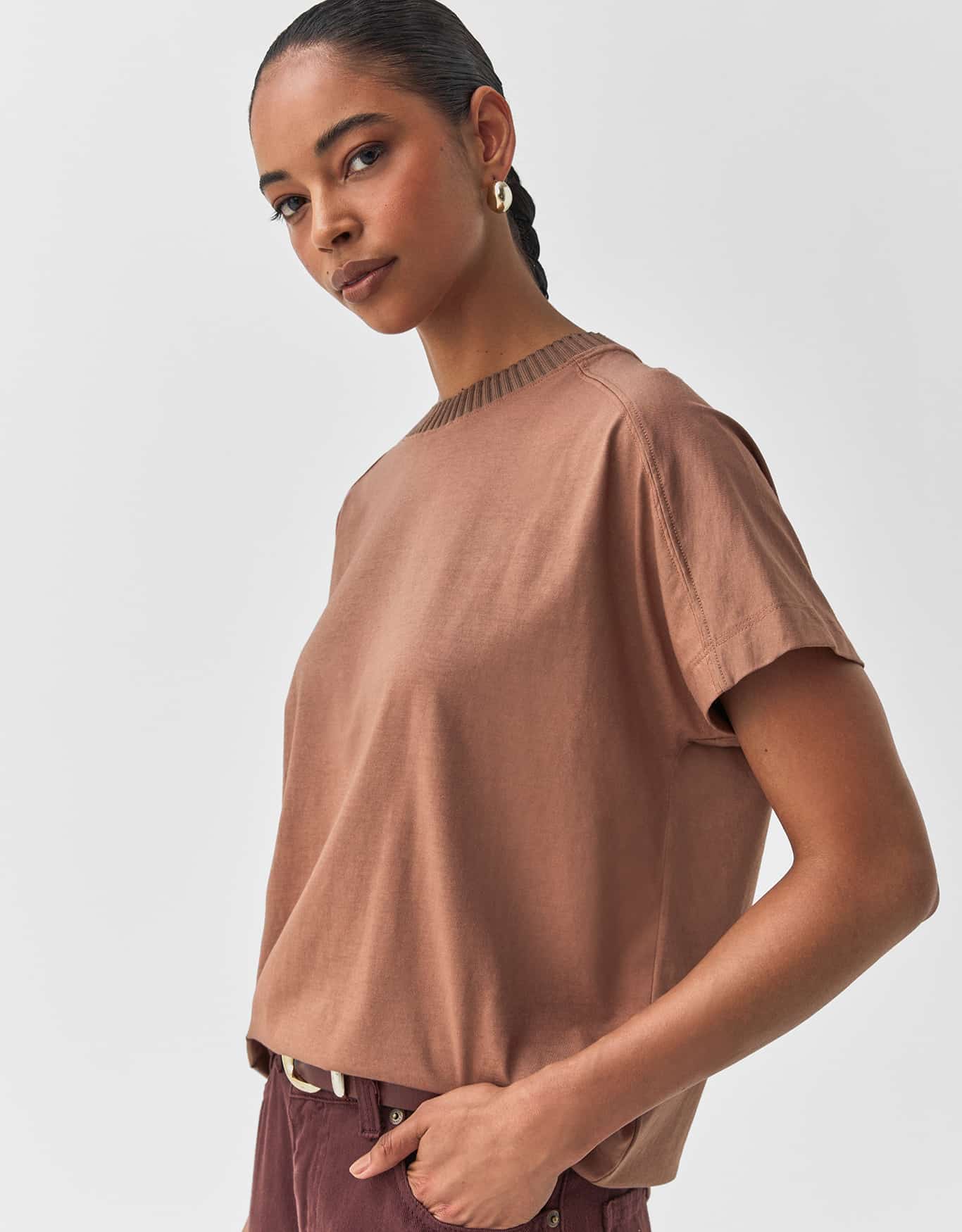 T-Shirt Recortes Retilínea