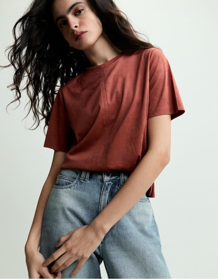 T-Shirt Suede Decote Careca
