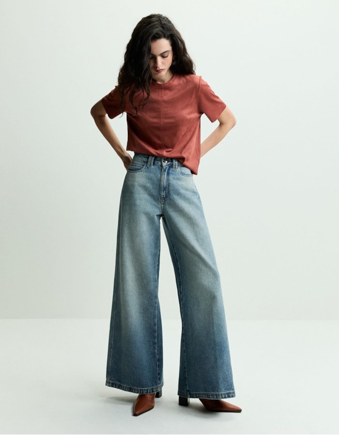 T-Shirt Suede Decote Careca