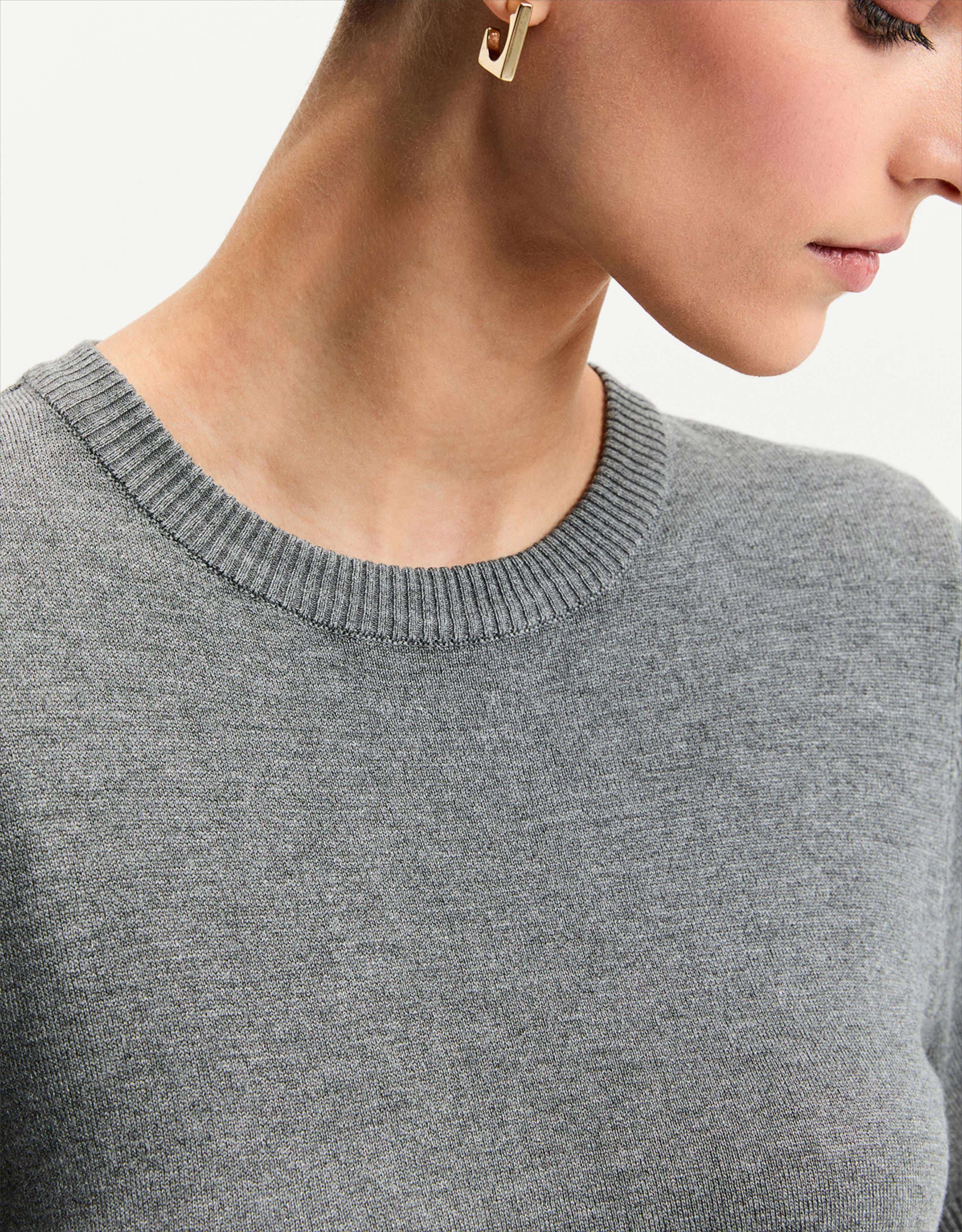 T-Shirt Tricot Básico Cinza