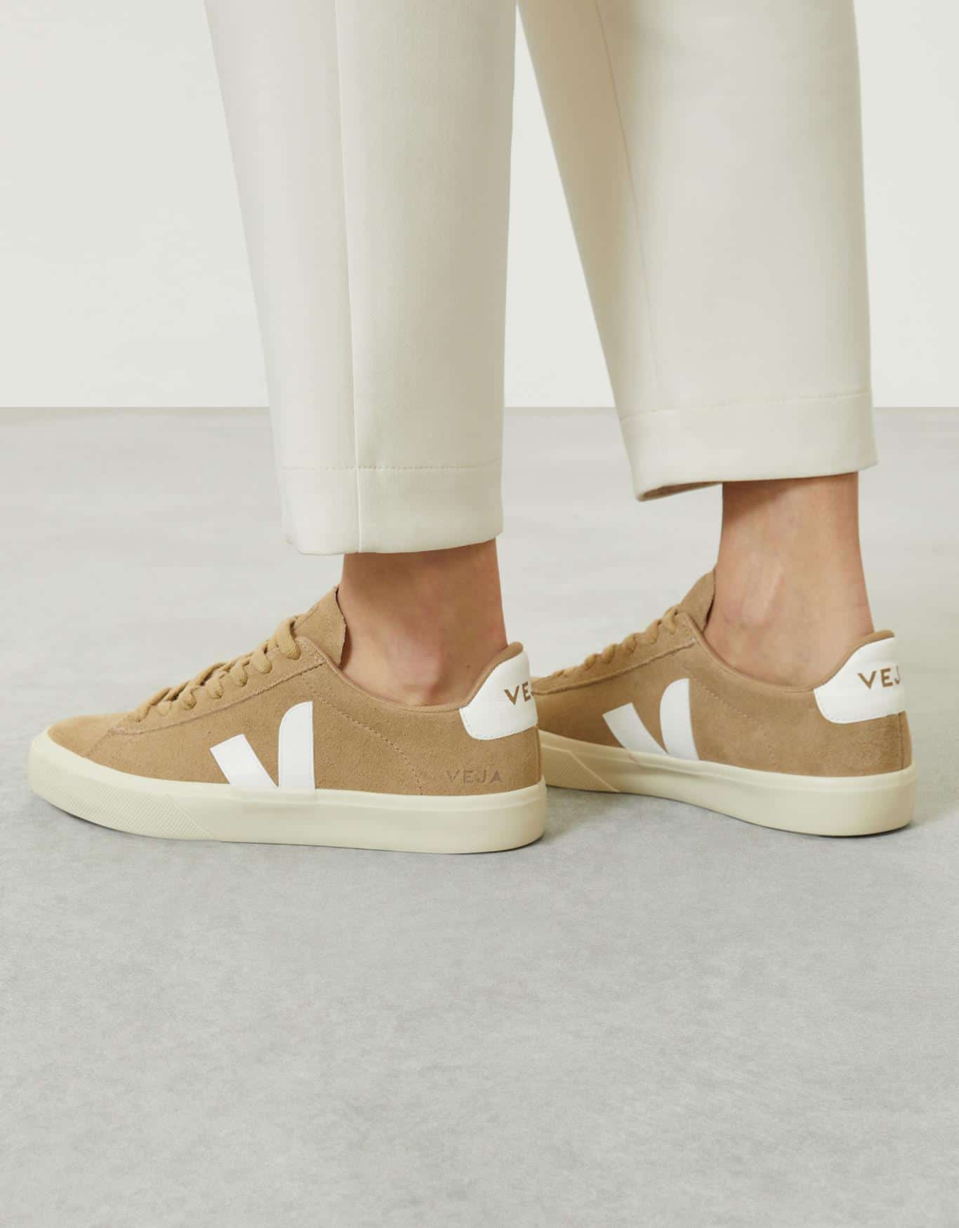 Tênis Veja Campo Suede Dune White