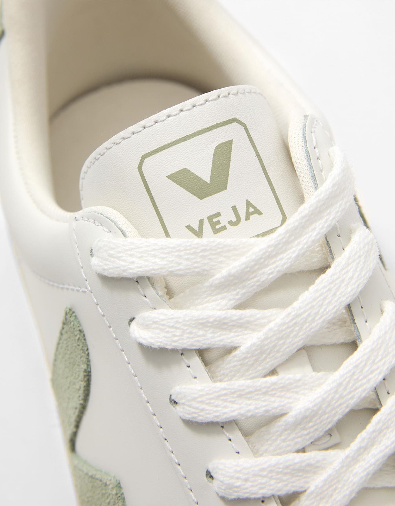 image_ba883ed4-e4be-4a18-8f4d-4de2c4daf417