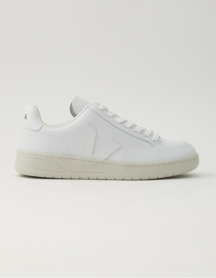 Shoulder — Tênis Veja V-12 Couro Extra White