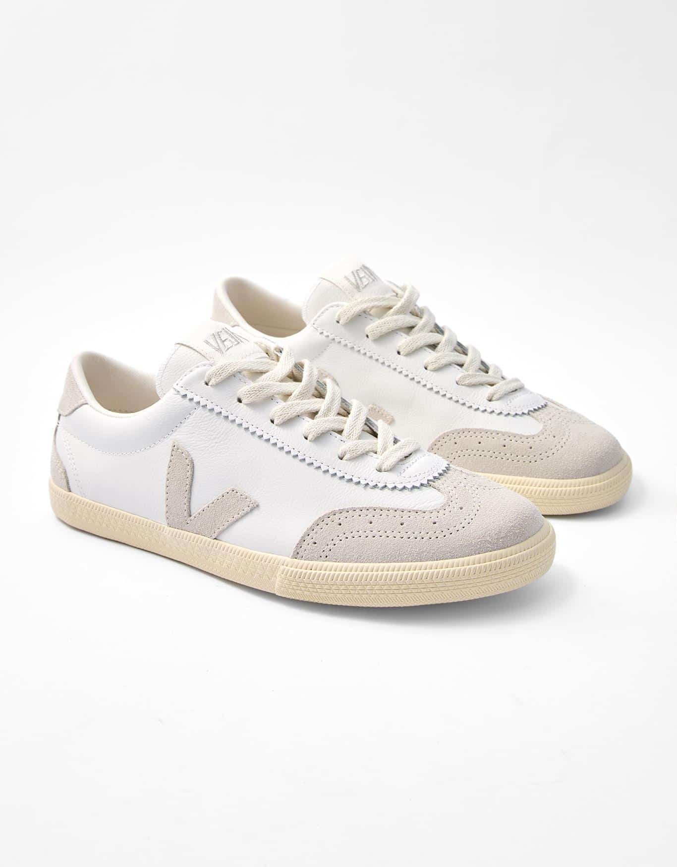 Tênis Veja Volley White Natural