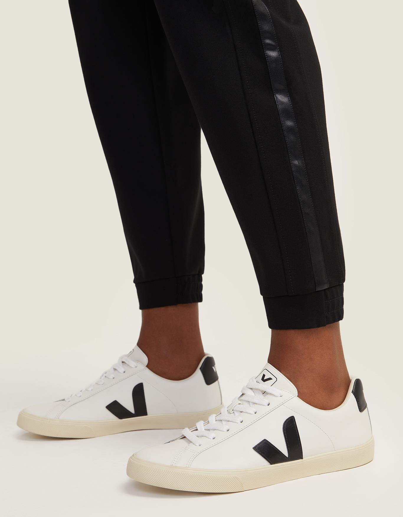 Tênis Vert Campo Extra White Black