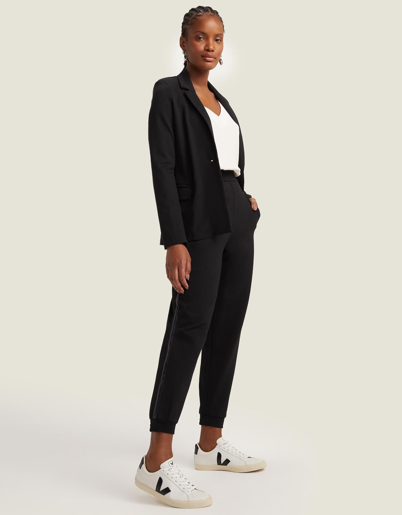 image_b6cfa90f-cd93-4f33-a6b7-dc52034753b3