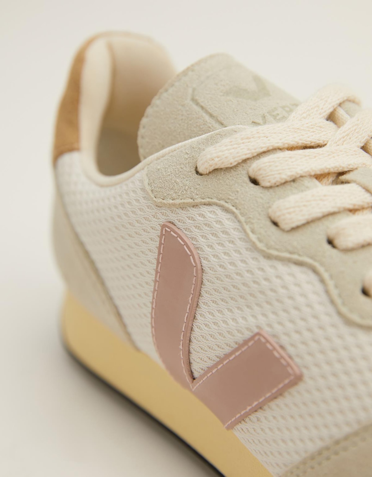 image_ba26e977-ebf8-4a0a-b28f-9e453205565c