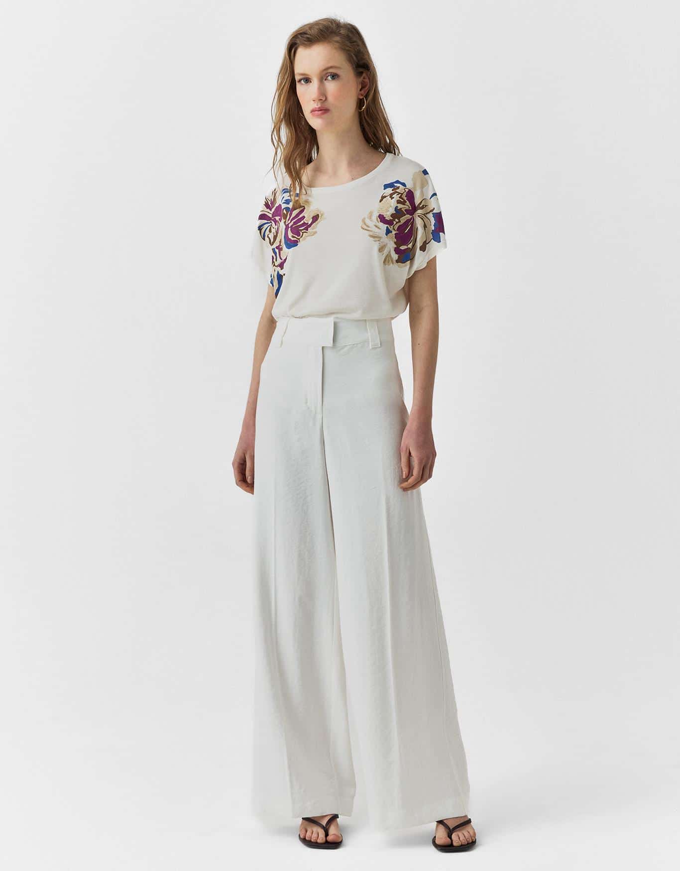 Tshirt Floral Bordado