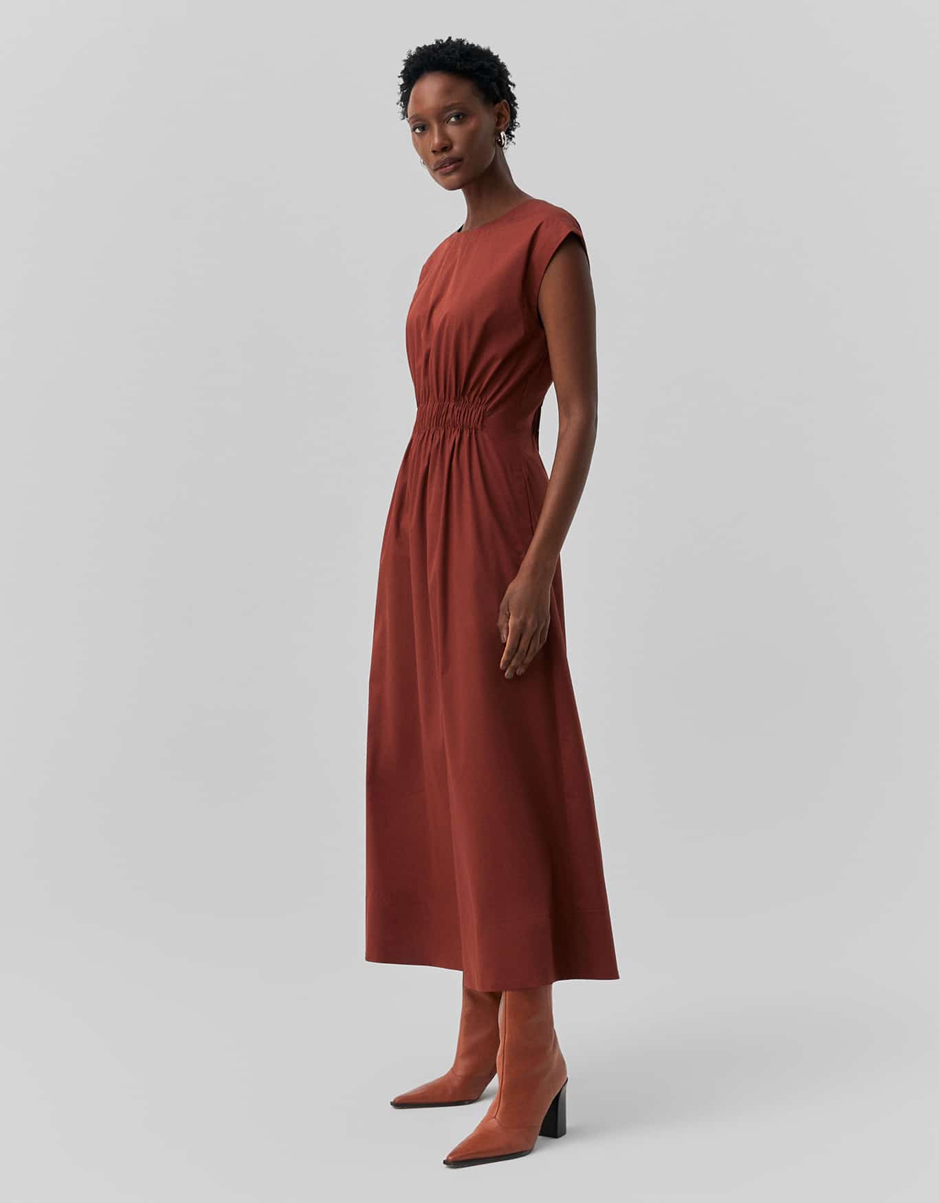 Vestido Acinturado Evasê