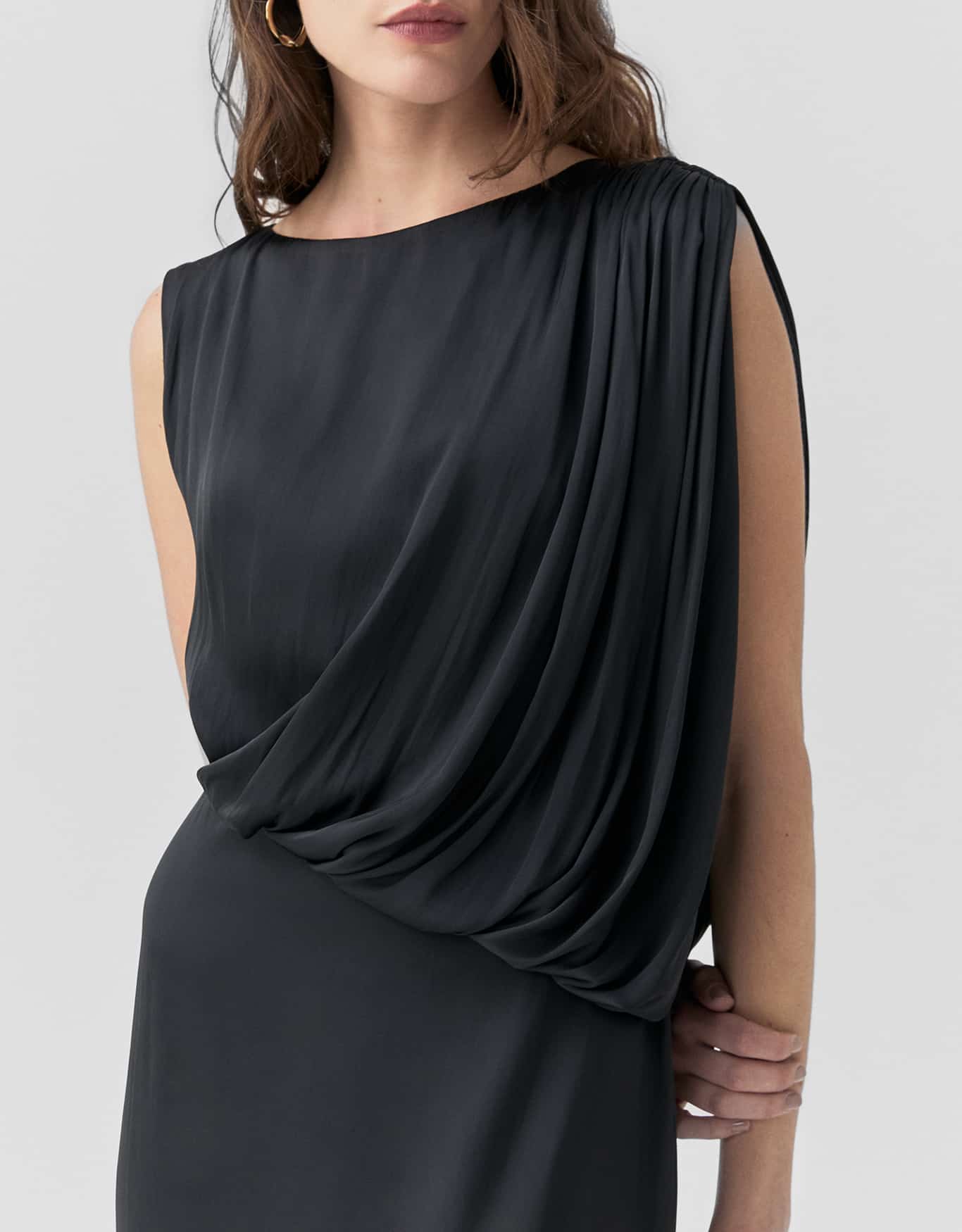 Vestido Assimétrico Acetinado