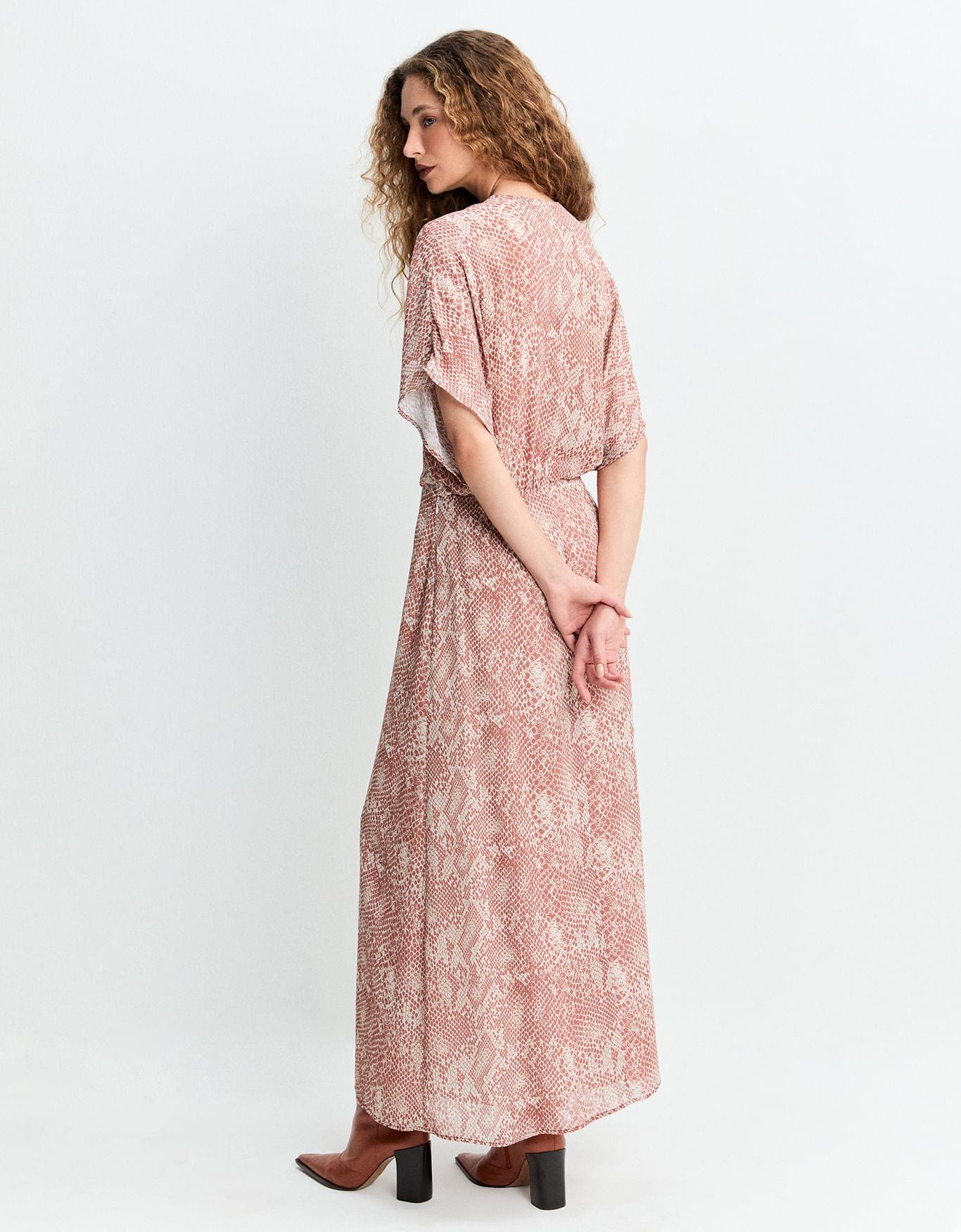 image_b9d8554f-561c-4be0-8bb3-87b91074ec4b