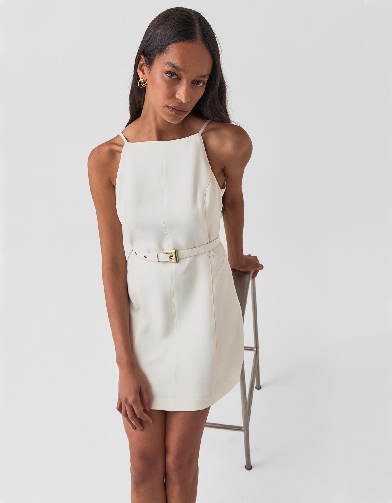 Vestido Curto Com Cinto