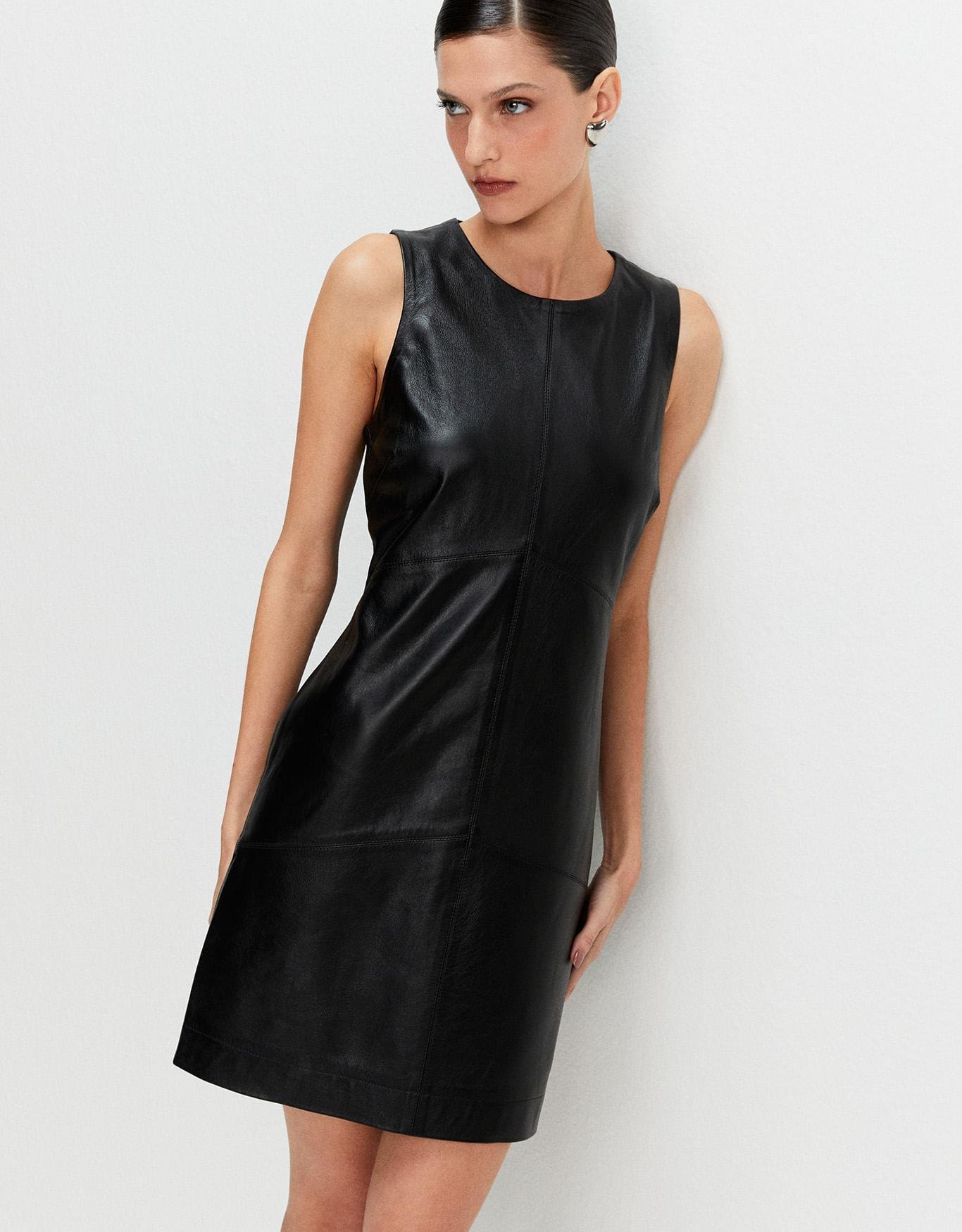 Vestido Curto Couro