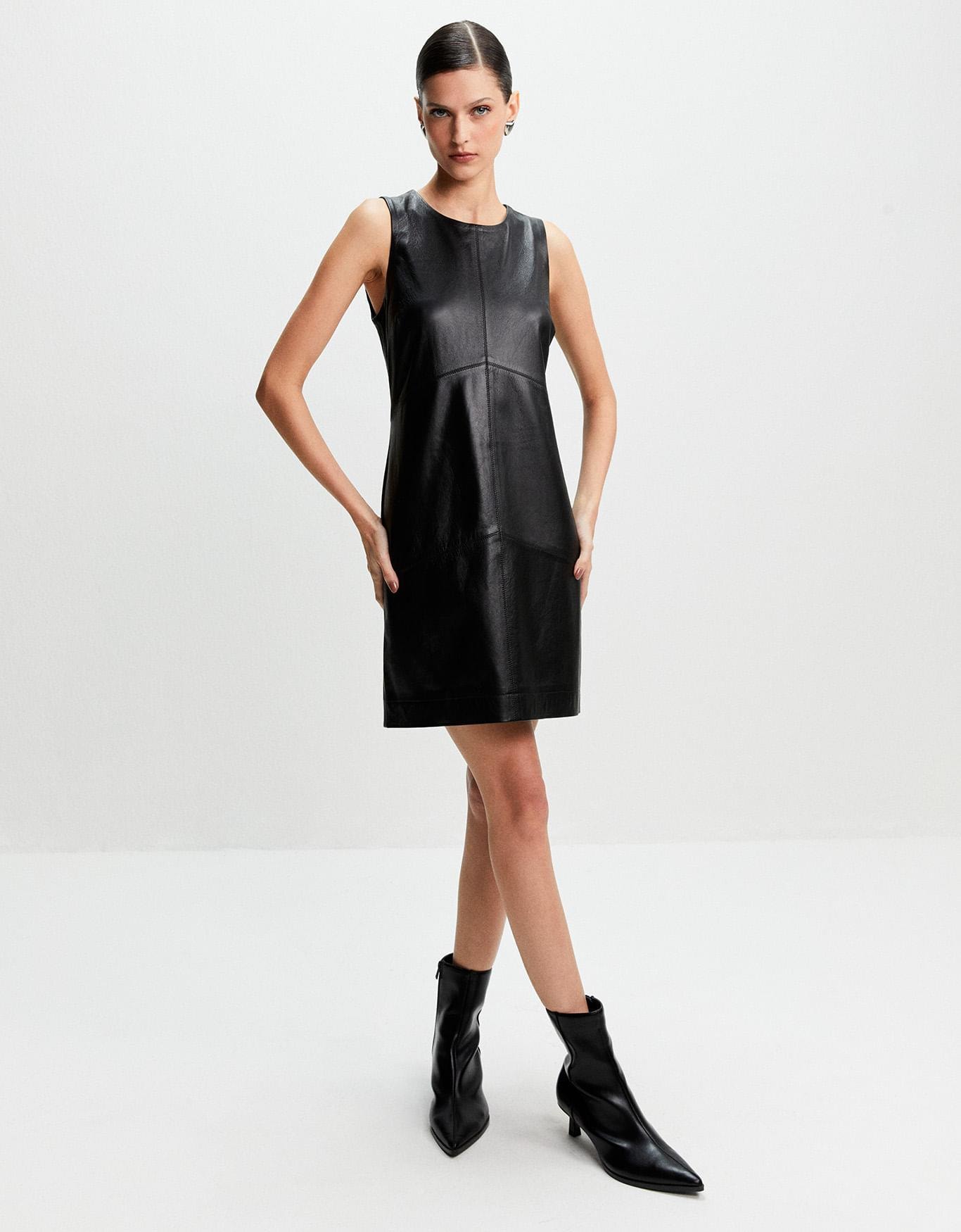 Vestido Curto Couro