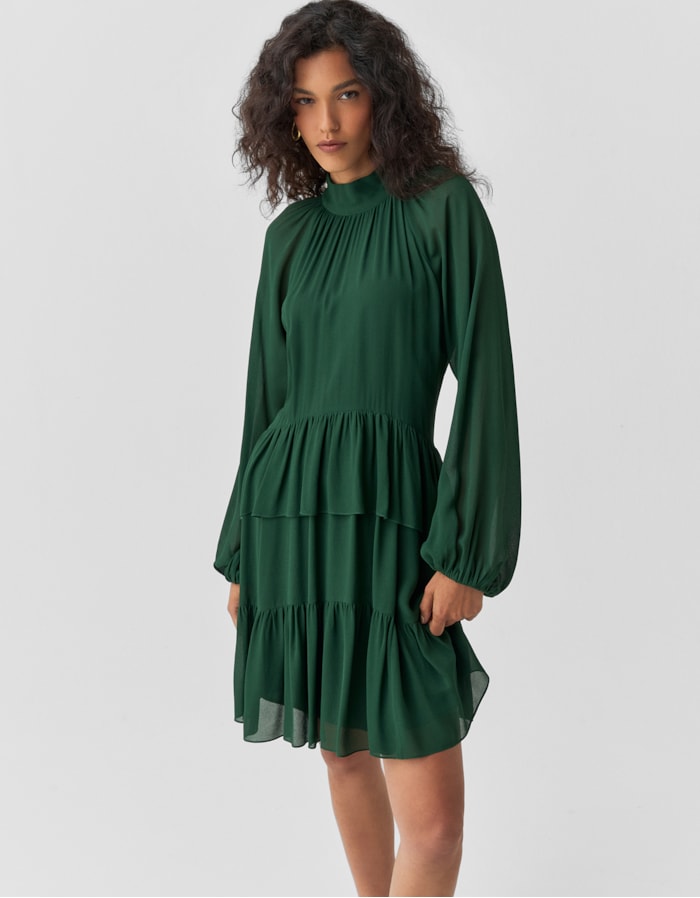 Shoulder — Vestido Curto Evasê Babados