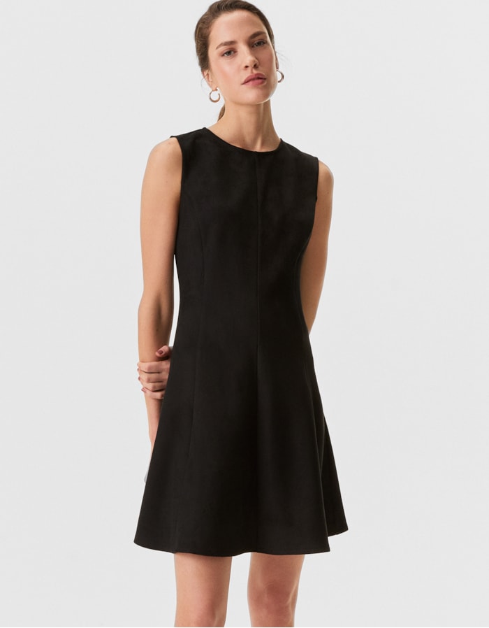 Shoulder — Vestido Curto Suede