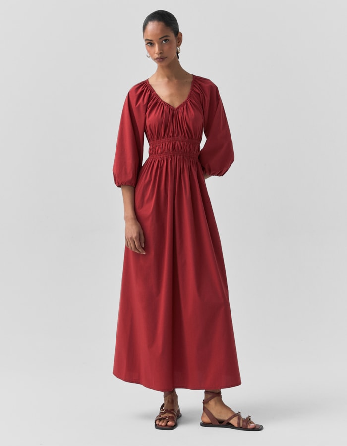 Shoulder — Vestido Evase Decote V
