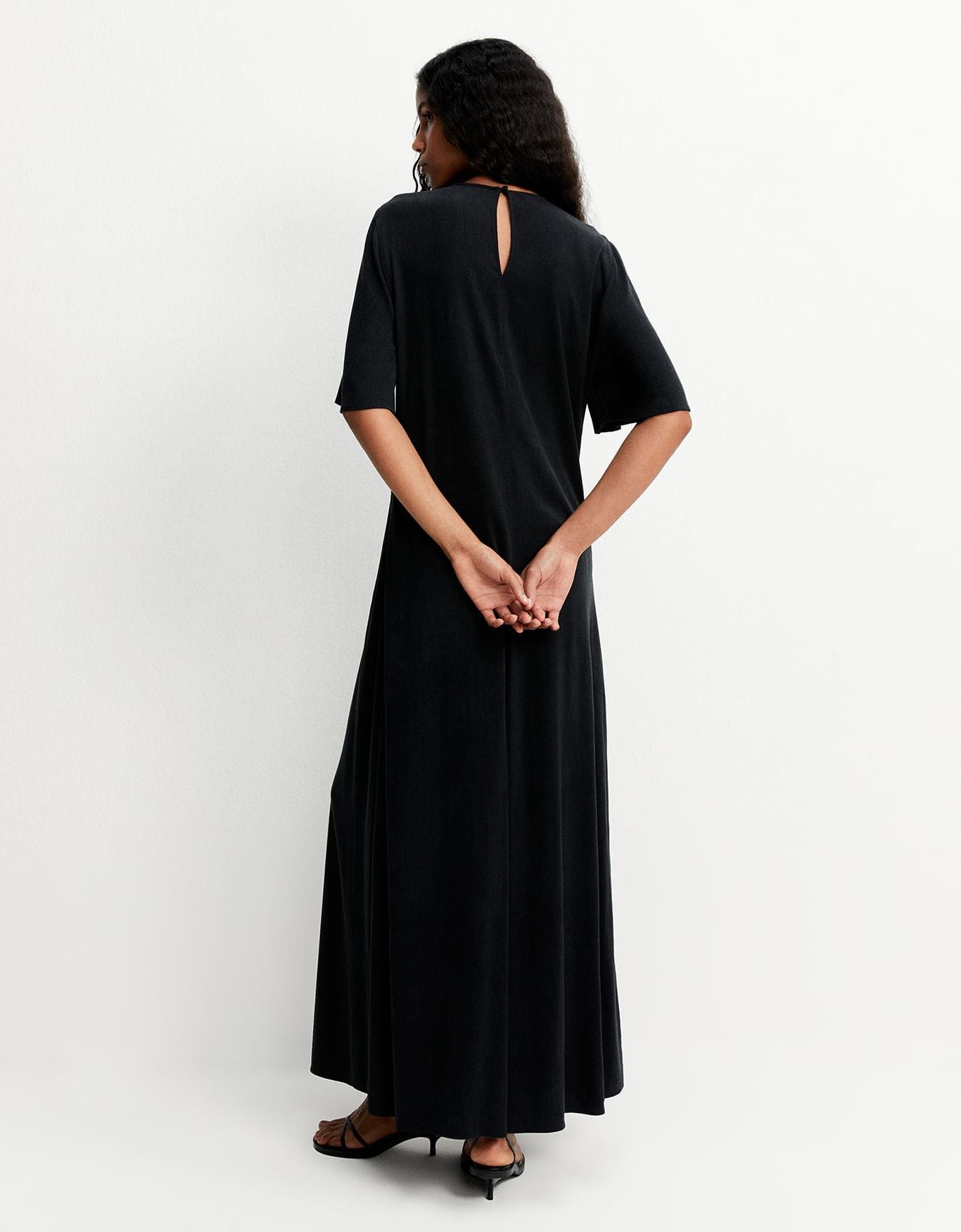 Vestido Evasê Manga Curta