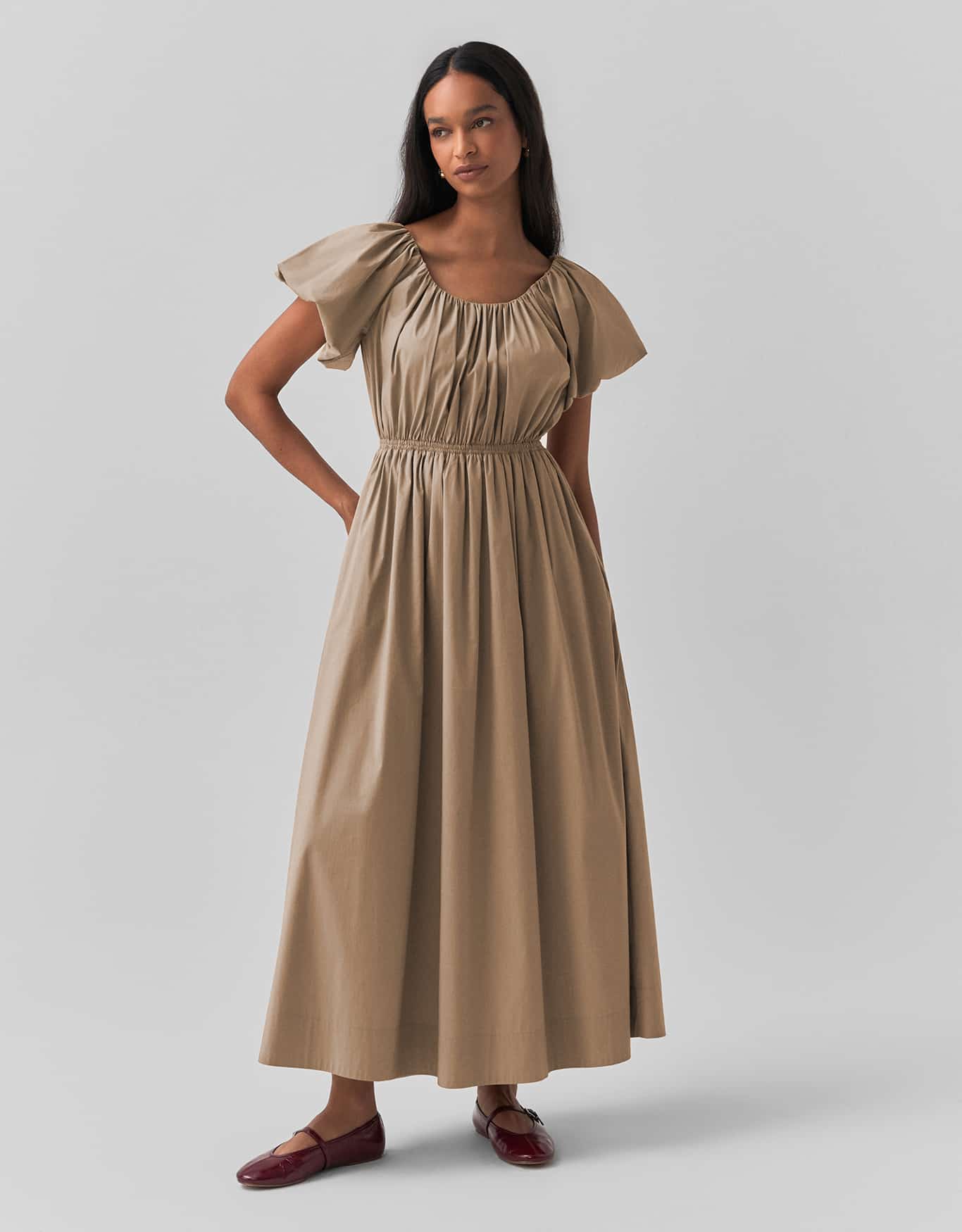 Vestido Evasê Manga Curta