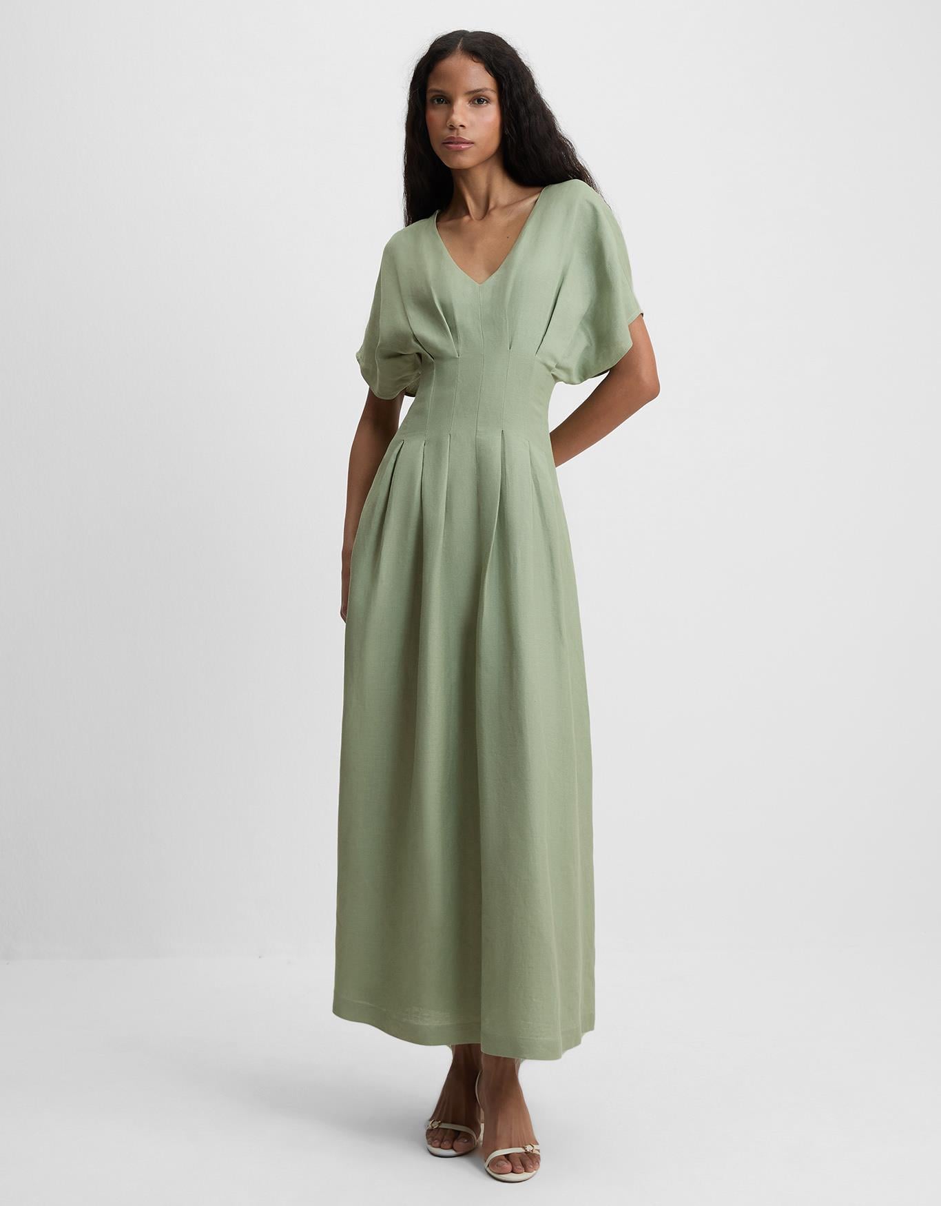 Vestido Evasê Pregas