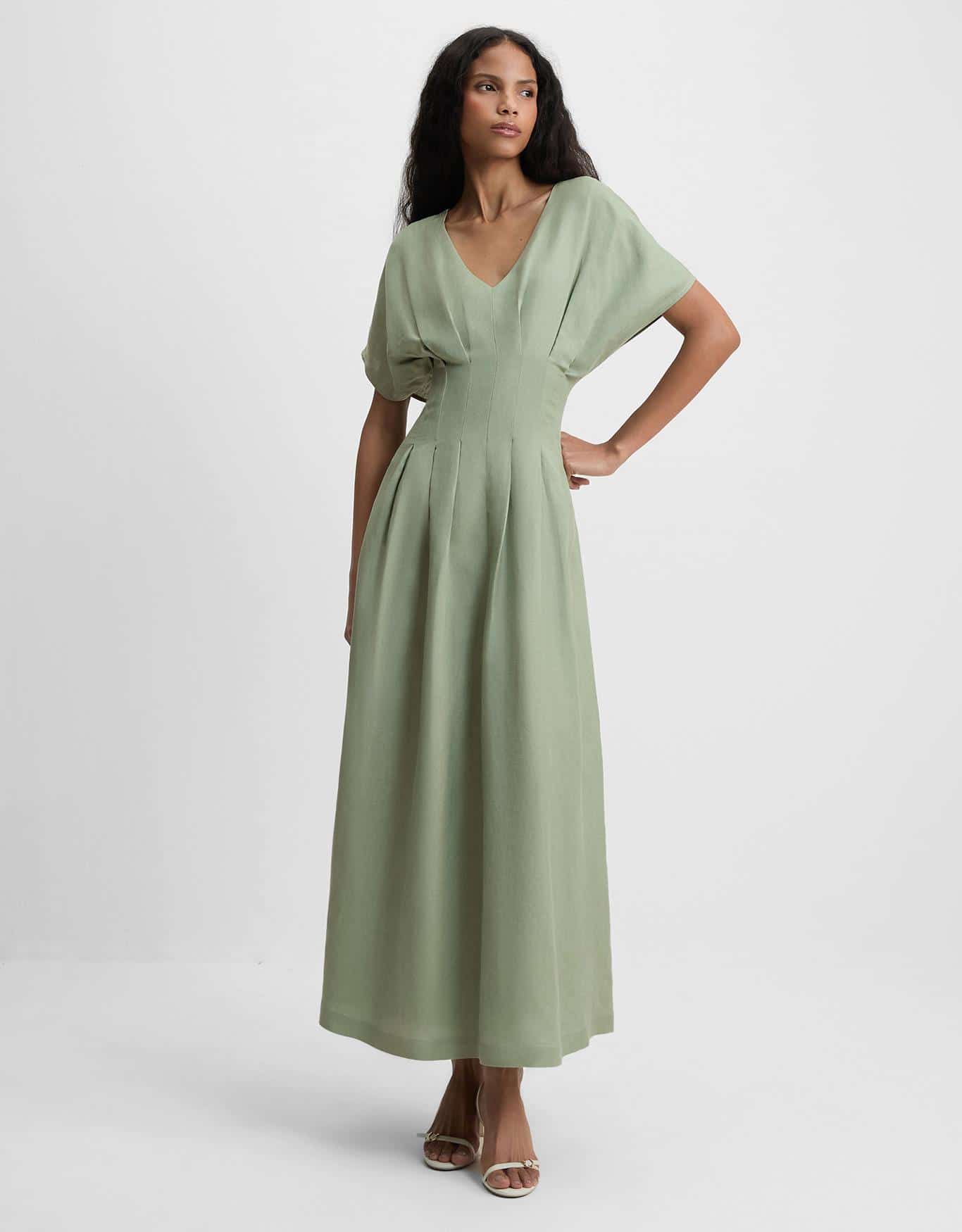 Vestido Evasê Pregas