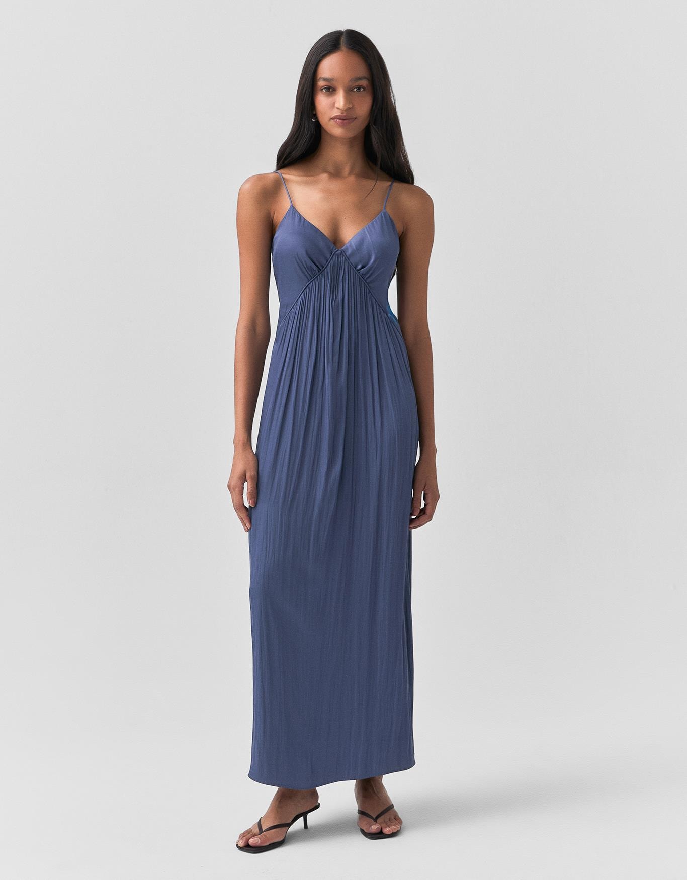 Vestido Evasê Recortes