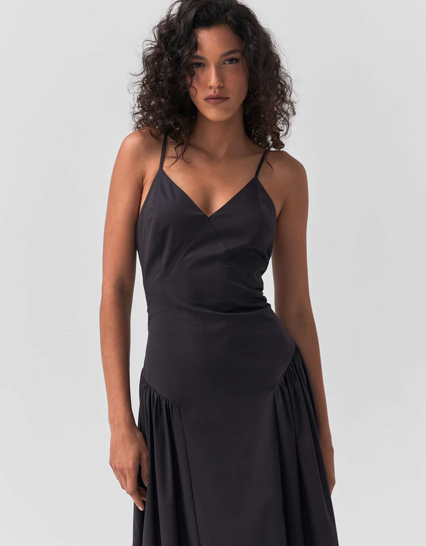 Vestido Evasê Recortes