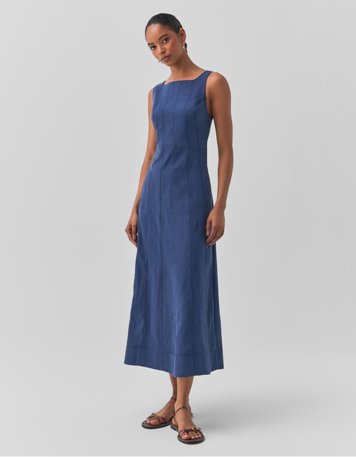 Shoulder — Vestido Evasê Recortes