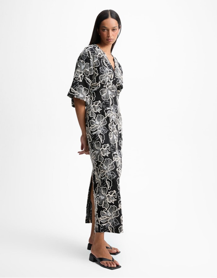 Vestido Flor Bordada Pb