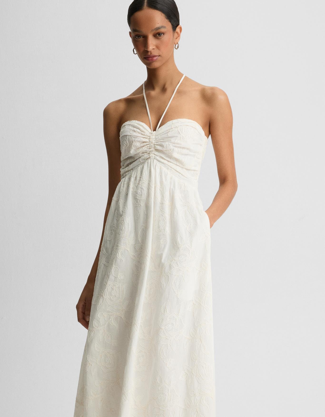 Vestido Floral Bordado Brilho