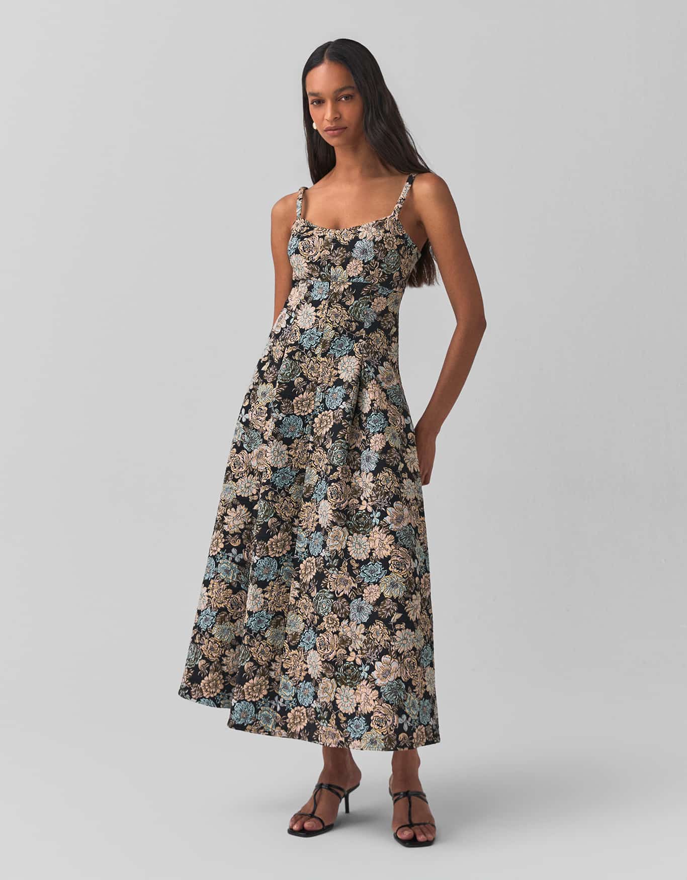 Vestido Flores Leves Jacquard