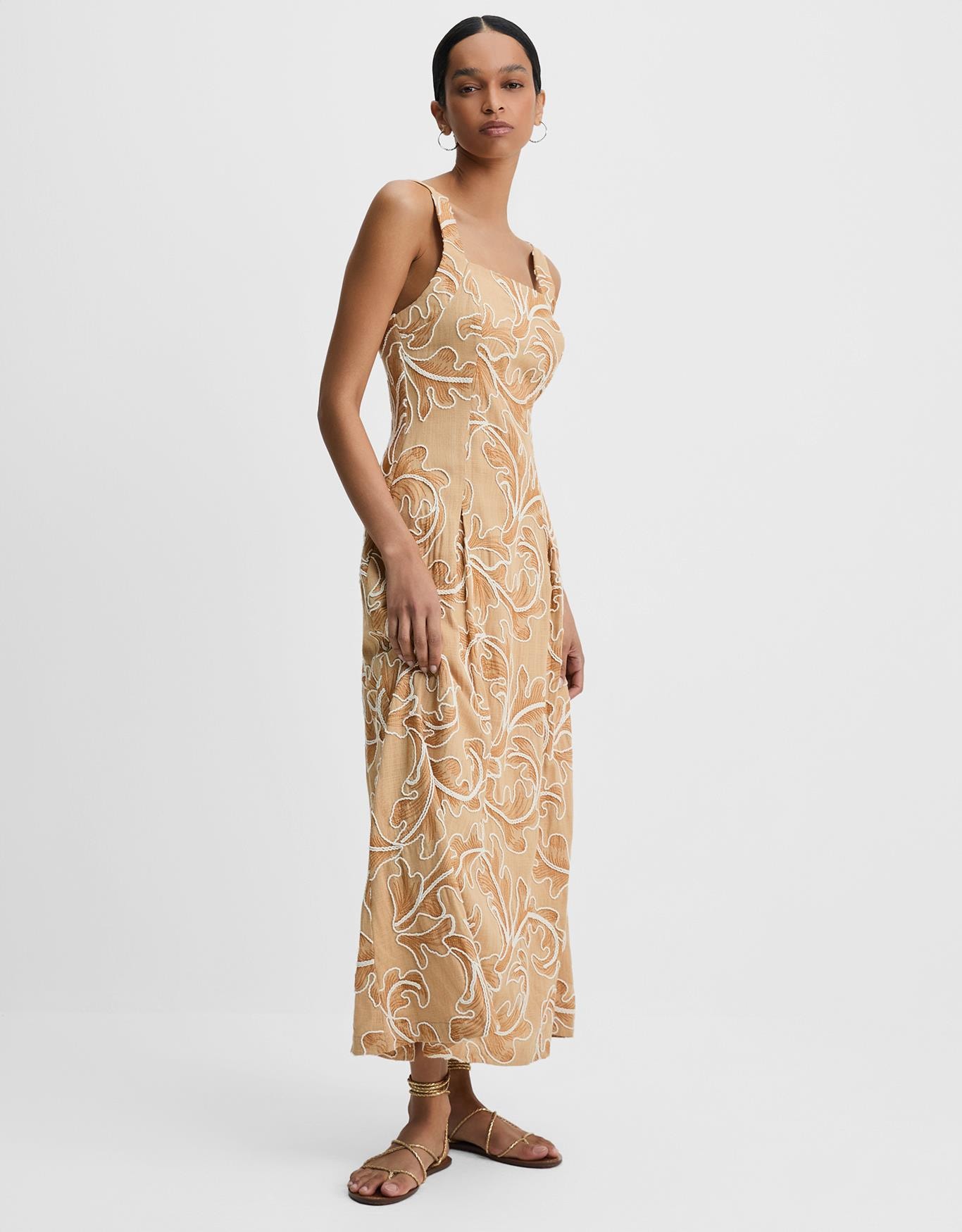 Vestido Folhagem Bordada