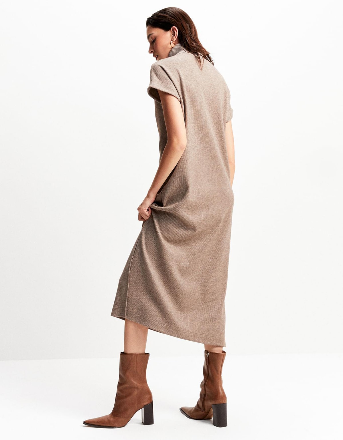 image_e9d2f3e4-ce92-4c44-9240-9f7b4886899e