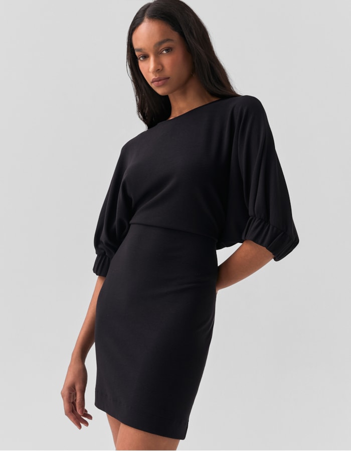 Shoulder — Vestido Malha Curto