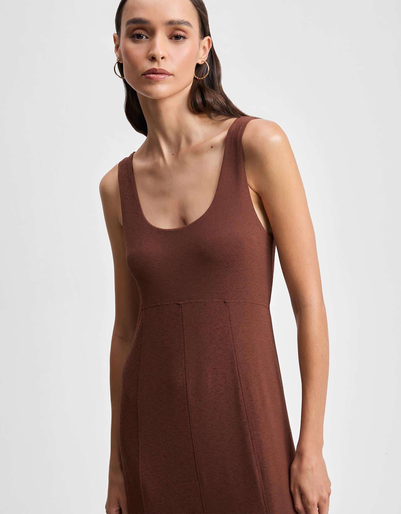 Vestido Malha Recortes