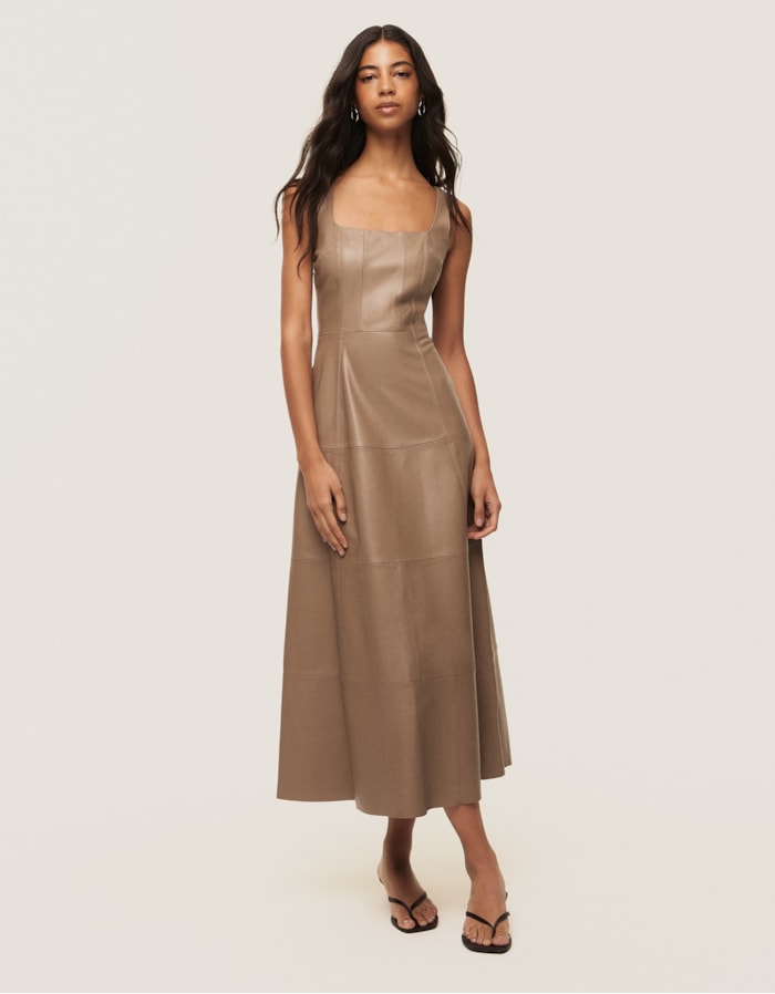 Shoulder — Vestido Midi Couro
